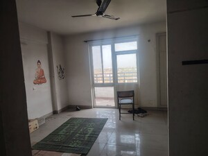 Room in Studio Apartment at Stellar Mi Citihomes, Omicron Iii Greater Noida – for Rent