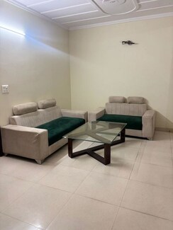 2 BHK Builder Floor For Rent in Sector 46