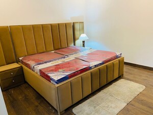 Bedroom in 2 BHK Builder Floor at Sector 40 – for Rent