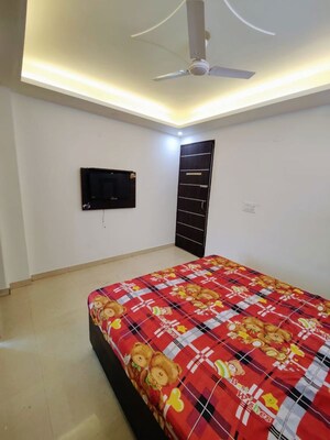 Bedroom in 2 BHK Builder Floor at Sector 40 – for Rent