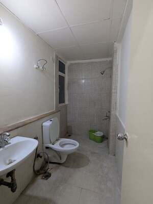 Bathroom in 3.5 BHK Apartment at Jaypee Green Kosmos Phase II, Sector 134 – for Sale