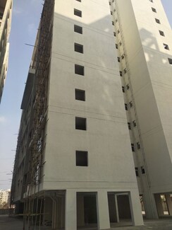 2 BHK + Pooja Room Apartment For Sale in 5 Star Royal Grande
