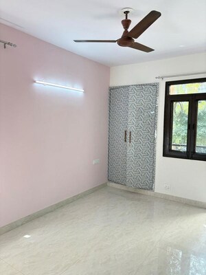 Room in 3 BHK Apartment at Dwarka – for Sale