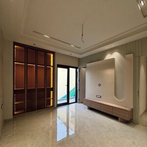Room in 3 BHK Builder Floor at New Industrial Township 5 – for Sale