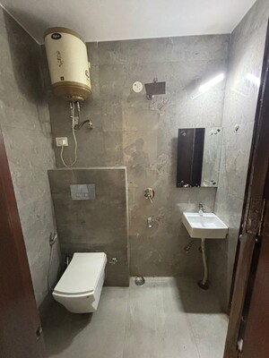 Bathroom in 2 BHK Builder Floor at Sector 46 – for Rent