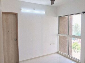 Room in 1 BHK Apartment at Lodha Upper Thane, Anjur – for Sale