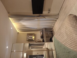 Room in 3 BHK Apartment at Shapoorji Pallonji Sarova, Kandivali East – for Sale