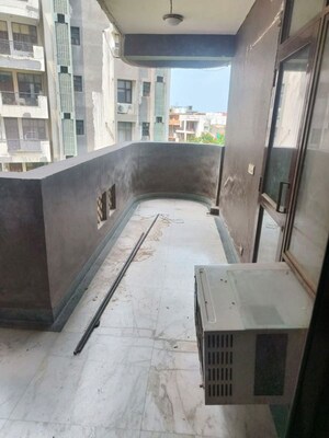 Kitchen in 3 BHK Builder Floor at Sector 42 – for Rent