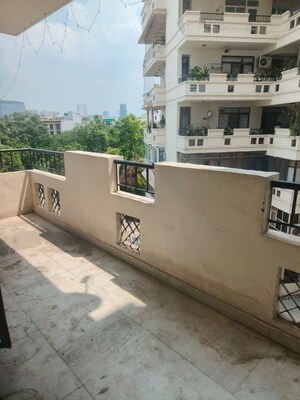 Balcony in 3 BHK Builder Floor at Sector 42 – for Rent