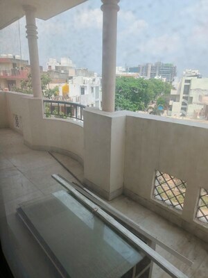 Balcony in 3 BHK Builder Floor at Sector 42 – for Rent