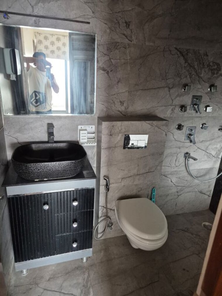Bathroom, sector 2c vasundhara 3 Bedroom 1650 Sq.Ft. Apartment In Sector 2c Vasundhara Ghaziabad 10383712