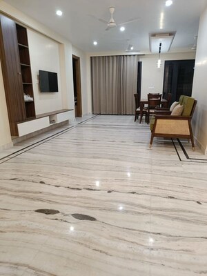 Parking in 3 BHK Builder Floor at Sector 43 – for Rent