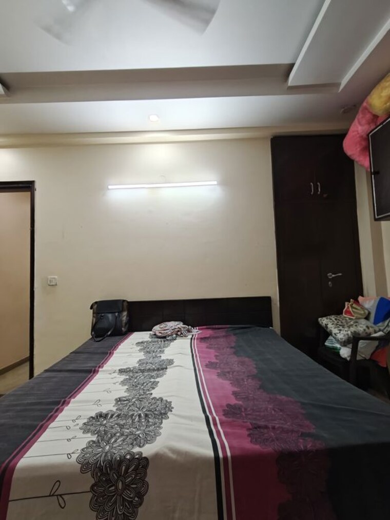Bedroom, vasundhara sector 5 3 Bedroom 1600 Sq.Ft. Builder Floor In Vasundhara Sector 5 Ghaziabad 10383746