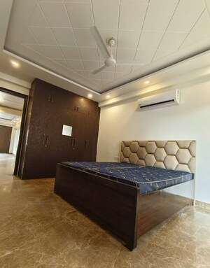 Kitchen in 3 BHK Builder Floor at Sector 43 – for Rent