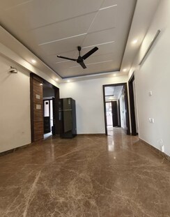 3 BHK + Servant Room Builder Floor For Rent in Sector 43