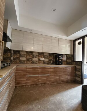 Kitchen in 3 BHK Builder Floor at Sector 43 – for Rent