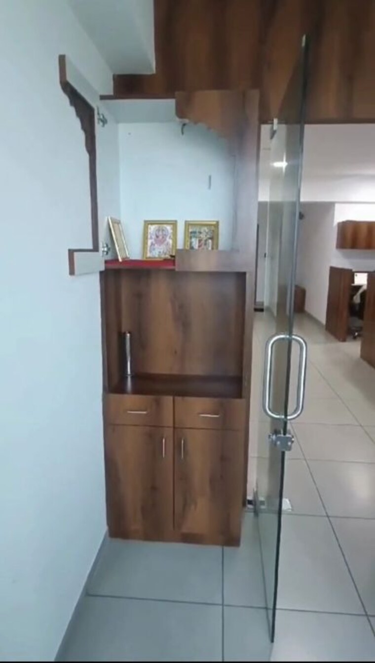 undefined, sola Commercial Office Space 1095 Sq.Ft. In Sola Ahmedabad 10383770
