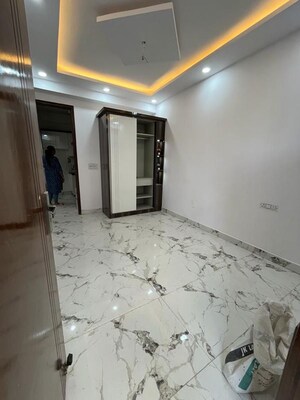 Room in 1 BHK Builder Floor at Limra Height, Sector 73 – for Sale
