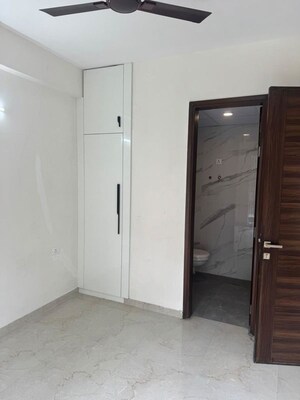 Room in 3.5 BHK Builder Floor at Smart World Gems, Sector 89 – for Rent