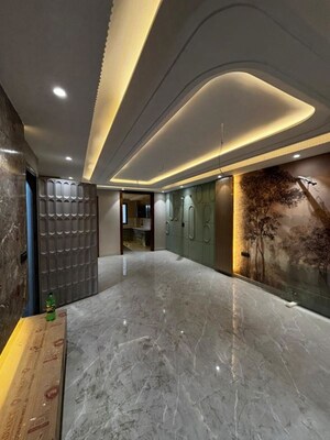 Parking in 3.5 BHK Builder Floor at BPTP Eden Estate, Sector 81 – for Rent