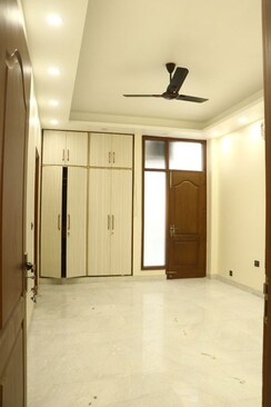 4 BHK + Extra Room Builder Floor For Rent in Anand Niketan