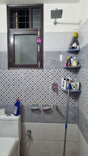 Bathroom in 2 BHK Builder Floor at Sector 46 – for Rent