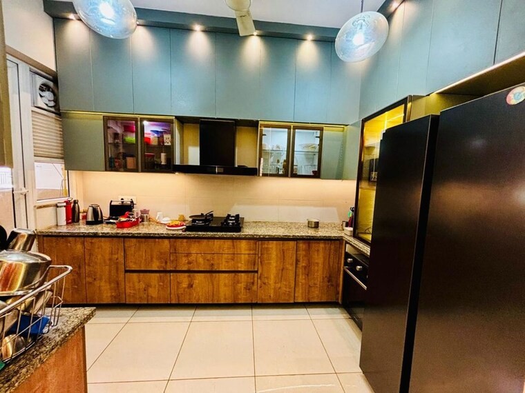 Kitchen, anand niketan 3 Bedroom 600 Sq.Yd. Builder Floor In Anand Niketan Delhi 10383843