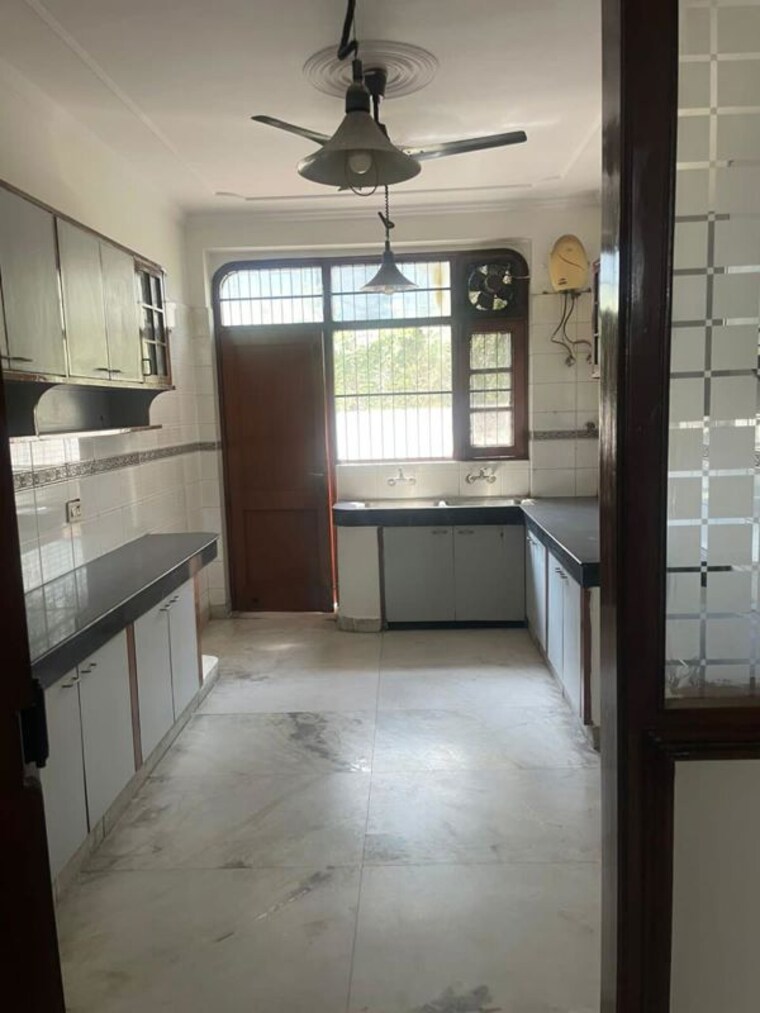 Kitchen, sector 57 2 Bedroom 950 Sq.Ft. Builder Floor In Sector 57 Gurgaon 10383865