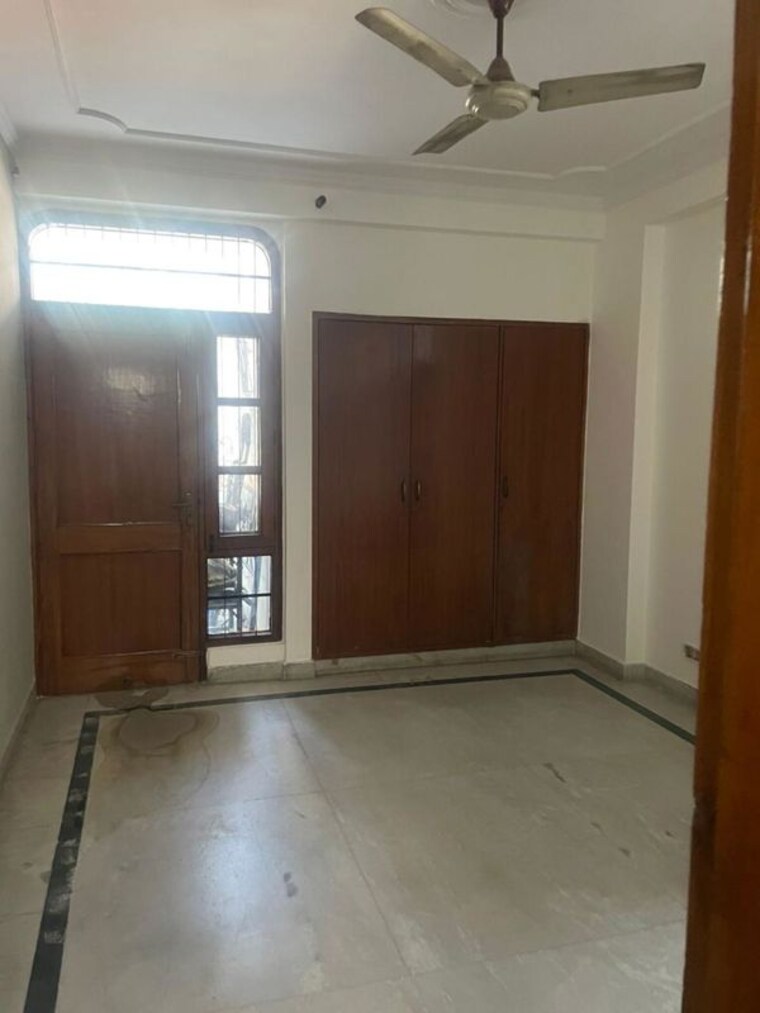 Room, sector 57 2 Bedroom 950 Sq.Ft. Builder Floor In Sector 57 Gurgaon 10383865