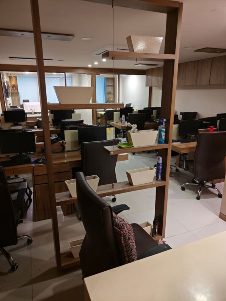 Gym, shivalik-shilp Commercial Office Space 1058 Sq.Ft. In Sanidhya Ahmedabad 10383890