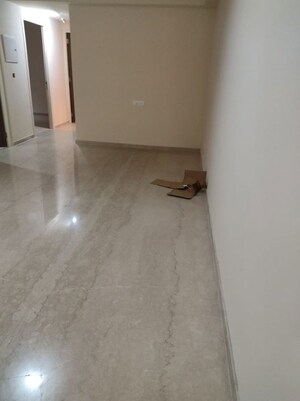 Room in 2 BHK Apartment at Kalpataru Immensa B, Kolshet Road – for Rent