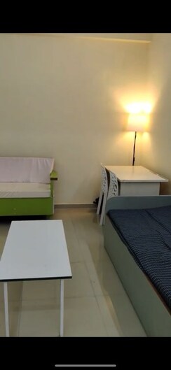 2 BHK Apartment For Rent in Pyramid Midtown