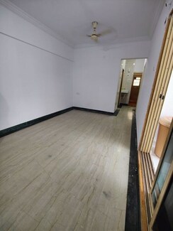 2 BHK Apartment For Rent in Vishwakarma Tower