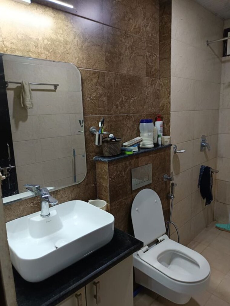 Bathroom, sector 45 2 Bedroom 1200 Sq.Ft. Builder Floor In Sector 45 Gurgaon 10383876