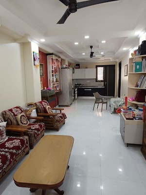 Living Room in 2 BHK Builder Floor at Sector 45 – for Rent
