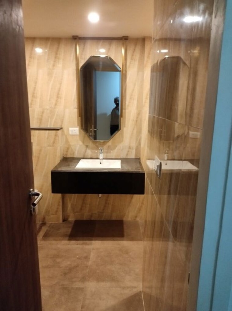 Bathroom, kalpataru-immensa-b 2 Bedroom 761 Sq.Ft. Apartment In Kolshet Road Thane 10383958
