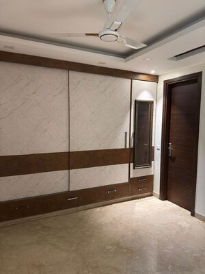 Room in 2 BHK Builder Floor at Chanakyapuri – for Rent