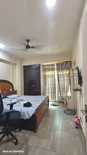 Living Room in 2.5 BHK Apartment at Gaur City 2 - 11th Avenue, Sector 16c Greater Noida – for Rent