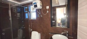 Furnished Amenities in 3 BHK Apartment at Surya Aastha Greens, Sector 4 Greater Noida – for Rent