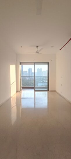 2 BHK Apartment For Sale in Kalpataru Paramount A