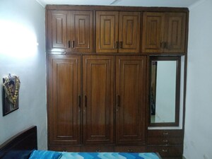 Furnished Amenities in 4 BHK Builder Floor at Chanakyapuri – for Rent