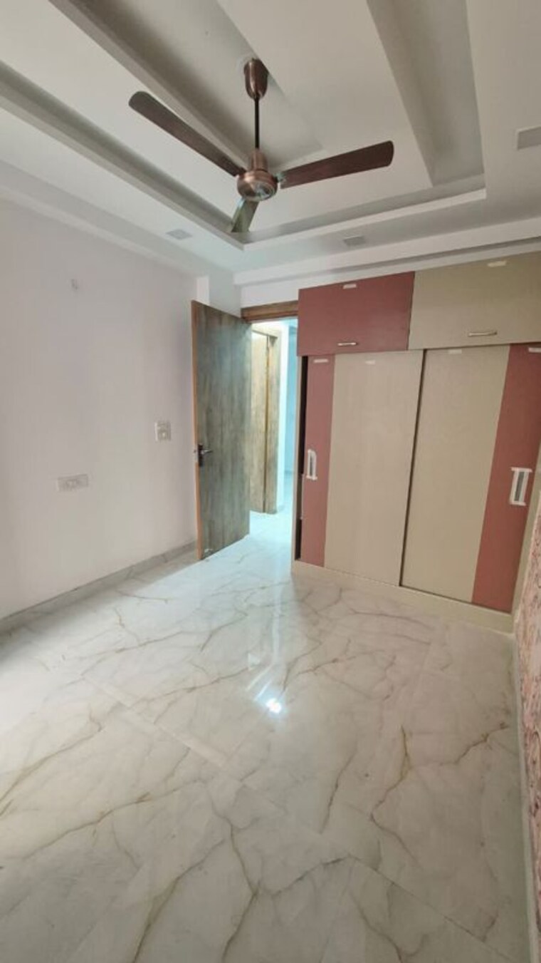 Room, knowledge park v greater noida 3 Bedroom 1700 Sq.Ft. Builder Floor In Knowledge Park V Greater Noida Greater Noida 10384036