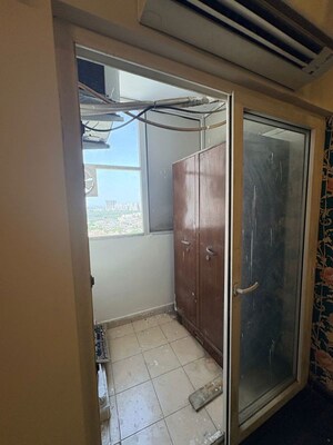 Bathroom in 2.5 BHK Apartment at Geotech Pristine Avenue, Sector 16c Greater Noida – for Rent