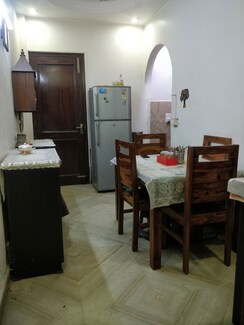 3 BHK + Extra Room Builder Floor For Rent in Chittaranjan Park
