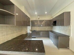 Kitchen in 3 BHK Builder Floor at BPTP Amstoria, Sector 102 – for Sale
