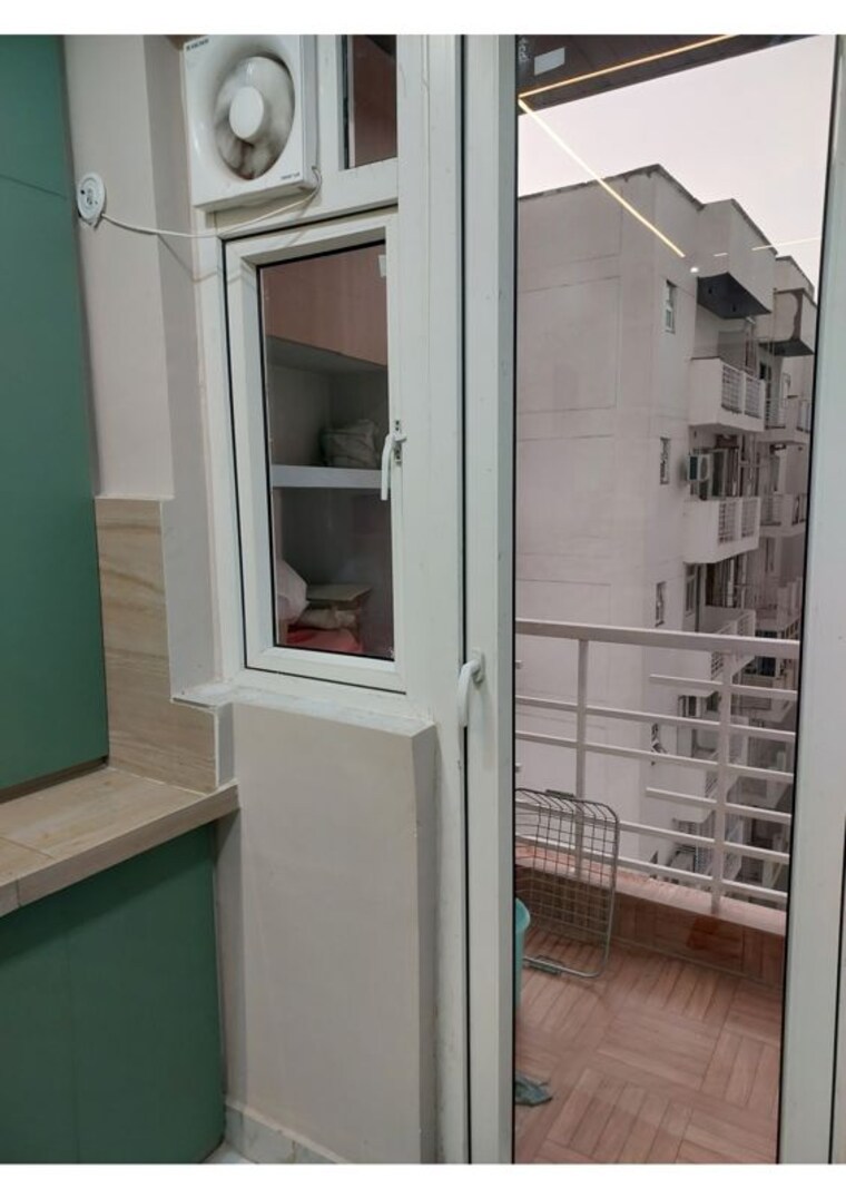 Bathroom, tulsiani-urban-woods 3 Bedroom 1600 Sq.Ft. Apartment In Sushant Golf City Lucknow 10384066