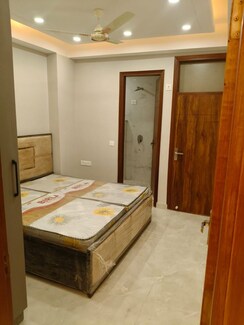 2 BHK + Servant Room Builder Floor For Sale in Regal Heights
