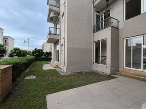 3 BHK Builder Floor – Exterior View View at BPTP Amstoria, Sector 102 - for Sale