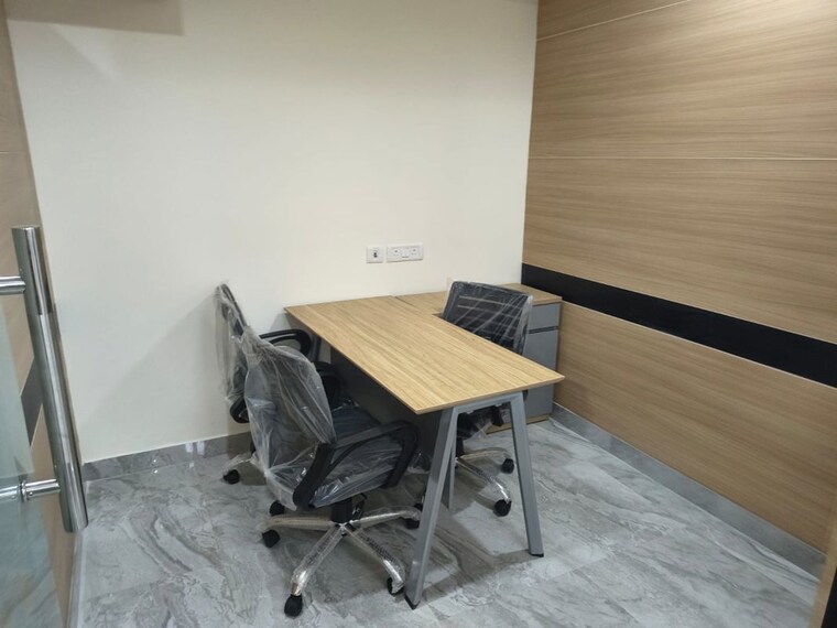 Team Area, sector 27 Commercial Office Space 325 Sq.Ft. In Sector 27 Noida 10384089