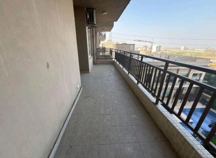 Balcony, indiabulls-enigma 4 Bedroom 3400 Sq.Ft. Apartment In Sector 110 Gurgaon 10384073